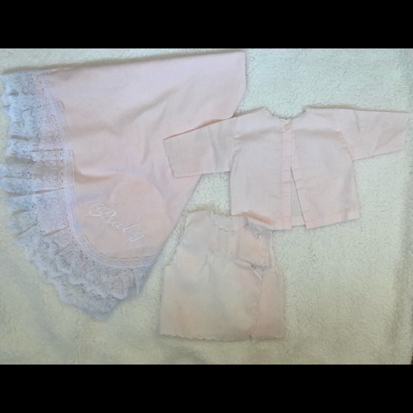 Beautiful Baby Gift Set! Embroidered 3 pieces New! - Picture 1 of 10